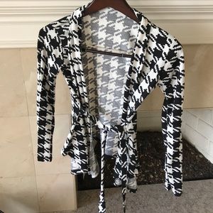 Hounds tooth printed sweater